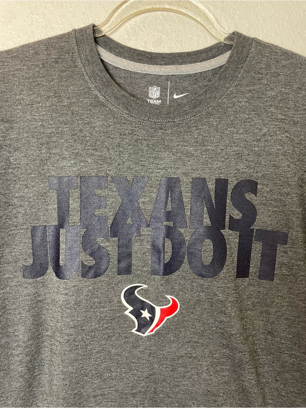NFL Gray Houston Texans 'Texans Just Do It' Graphic Tee Size S - Picture 2 of 6